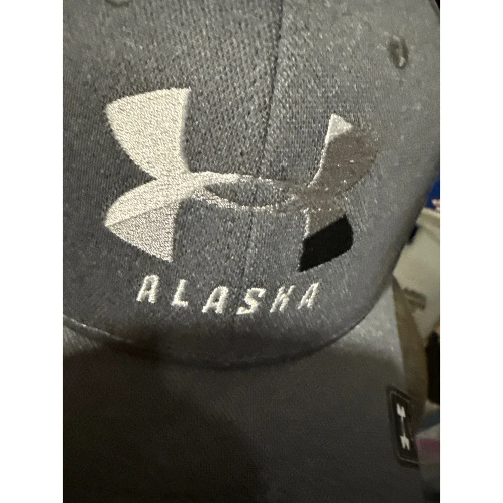 Under Armour Alaska Grey Embroidered UPF 50 Baseball Cap Hat Mens L/XL NEW